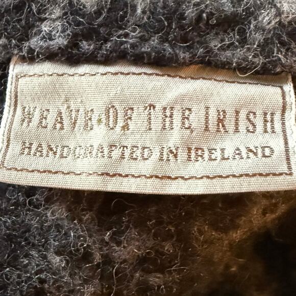 Vintage Weave of The Irish Gray Plaid Wool Cape Wrap Shawl w/Fringe One Size - Picture 9 of 11